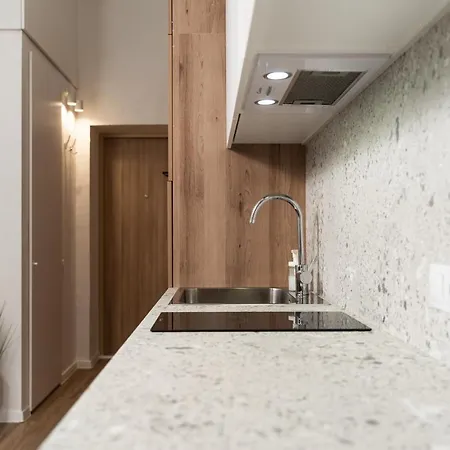 Air 310 Apartment